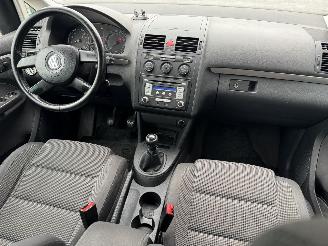 Volkswagen Touran 1.6 16V FSI 7-PERSOONS picture 8