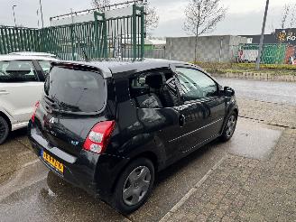 Renault Twingo 1.2 16V AIRCO picture 4