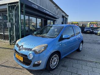 skadebil auto Renault Twingo 1.2 16V AIRCO 2012/1