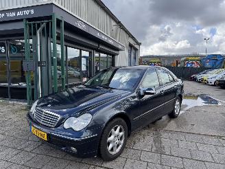Vaurioauto  passenger cars Mercedes C-klasse C200 Kompessor Automaat 2000/9