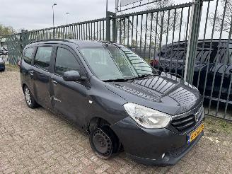 Voiture accidenté Dacia Lodgy 1.5 DCI 79KW AIRCO 7 PERSOONS 2013/10