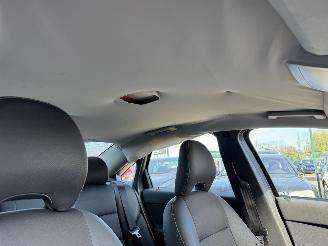 Volvo S-40 2.4 103KW AIRCO picture 8