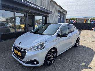 Schadeauto Peugeot 208 1.2 Turbo Automaat GT-line 2017/2