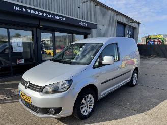 Schadeauto Volkswagen Caddy 1.6 TDI AIRCO LEER AUTOMAAT 75KW 2013/2