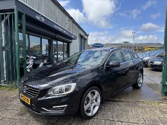 Avarii autoturisme Volvo V-60 2.4 D6 AWD Plug-in Hybrid Summum 2013/12