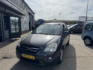 Kia Carens 2.0 AIRCO picture 2