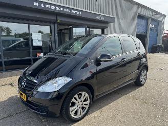 krockskadad bil auto Mercedes A-klasse A160 70KW AIRCO 136.000 km NAP! 2011/7