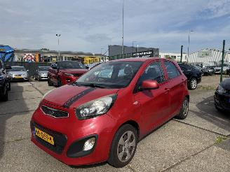 skadebil auto Kia Picanto 1.0 AIRCO 5-DEURS 2012/5
