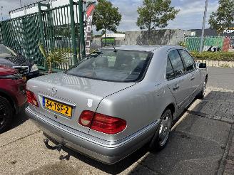 Mercedes E-klasse E290 Turbo Diesel Automaat Leer picture 4