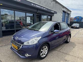 Schadeauto Peugeot 208 1.2 VTI AIRCO 2014/3