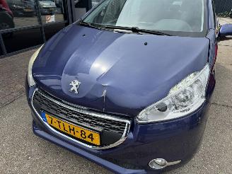 Peugeot 208 1.2 VTI AIRCO picture 3