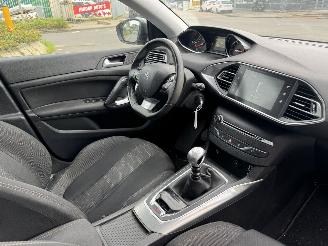 Peugeot 308 1.2 96KW picture 5