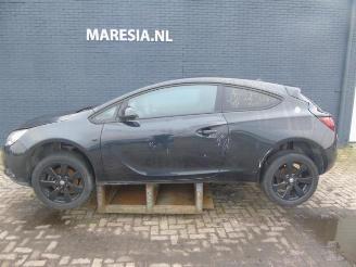 Coche siniestrado Opel Astra Astra J GTC (PD2/PF2), Hatchback 3-drs, 2011 / 2018 1.4 Turbo 16V ecoFLEX 140 2012/11