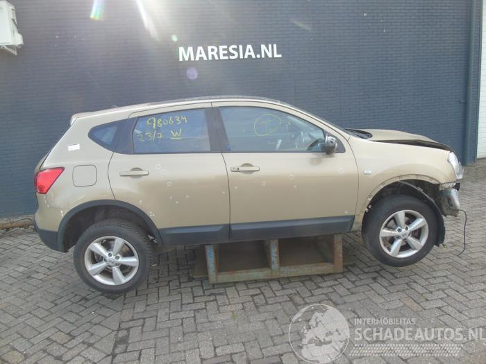 Nissan Qashqai Qashqai (J10), SUV, 2007 / 2014 2.0 16V 4x4