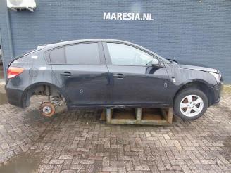 Auto da rottamare Chevrolet Cruze Cruze (305), Hatchback, 2010 / 2015 1.6 16V VVT 2012/8