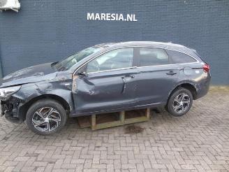 Auto da rottamare Hyundai I-30 i30 Wagon (PDEF), Combi, 2017 1.5 T-GDI 16V Hybrid 48V 2022/1