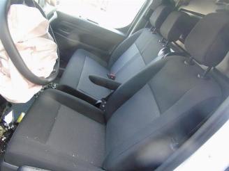 Peugeot Expert Expert (V1/VA/VB/VE/VF/VT/VY), Van, 2016 1.5 BlueHDi 120 picture 6