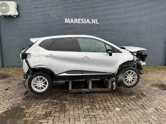 Salvage car Renault Captur Captur I (2R), SUV, 2013 1.2 TCE 16V EDC 2016/5