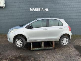 Salvage car Toyota Yaris Yaris II (P9), Hatchback, 2005 / 2014 1.3 16V VVT-i 2008/5