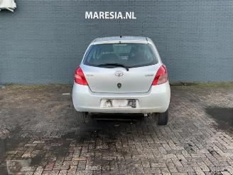 Toyota Yaris Yaris II (P9), Hatchback, 2005 / 2014 1.3 16V VVT-i picture 4