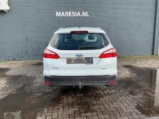 Vrakbiler auto Ford Focus Focus 3 Wagon, Combi, 2010 / 2020 1.0 Ti-VCT EcoBoost 12V 100 2012/8