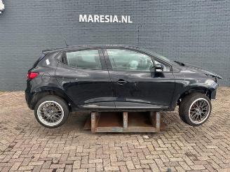 Uttjänta bilar auto Renault Clio Clio IV (5R), Hatchback 5-drs, 2012 / 2021 0.9 Energy TCE 90 12V 2017/1