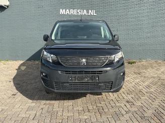 Vrakbiler auto Peugeot Partner Partner (EA//EF/EN/EU), Van, 2018 1.5 BlueHDi 100 2022/5
