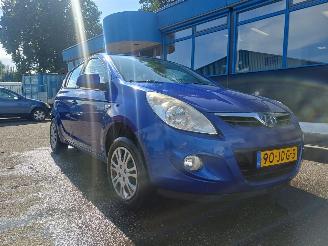 uszkodzony samochody osobowe Hyundai I-20 1.2i DynamicVersion 2009/4