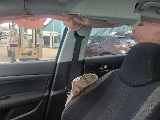 Peugeot 308 1.2 PureTech Style picture 5