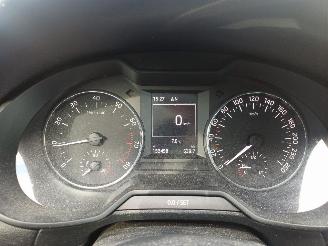 Skoda Octavia 1.2 TSI Grt Amb Bns picture 7