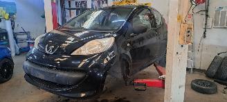 Sloopauto Peugeot 107 1.0 12v 2008/1