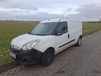 krockskadad bil auto Opel Combo VAN 1.3D 2014/1