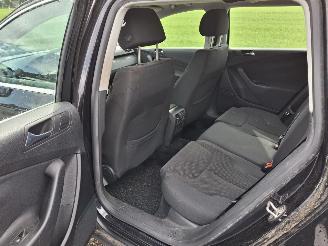 Volkswagen Passat 2.0 TDI picture 12