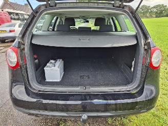 Volkswagen Passat 2.0 TDI picture 9