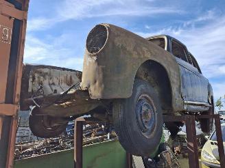 Coche accidentado Mercedes  180D Ponton 1955/1