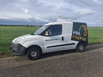 Schadeauto Opel Combo 1.3 CDTI 2015/9