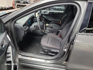 Ford Focus Wagon 1.0 Automaat 92-KW EcoBoost ST-Line picture 14