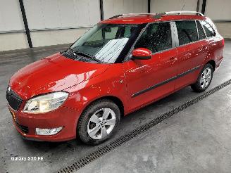 Schadeauto Skoda Fabia Combi 1.2 TSi 63-KW Drive 2014/4