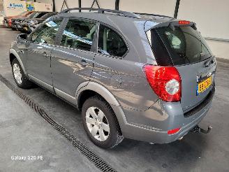 Chevrolet Captiva 2.4i 123-KW 6-Bak LT 2-WD picture 2