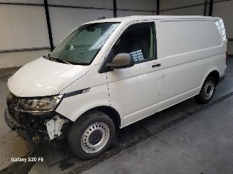 krockskadad bil bedrijf Volkswagen Transporter L1H1 2.0 TDi 110-KW DSG Bestelwagen 2024/4