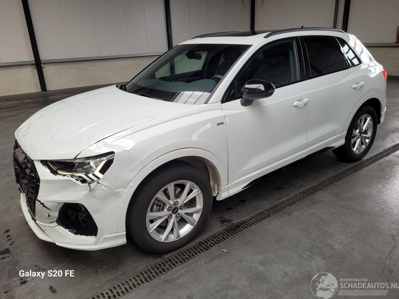 Audi Q3 35 TDi 110-KW S-Tronic S-Line Panoramadak