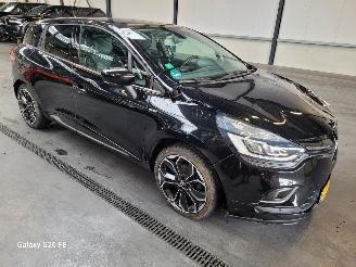 škoda osobní automobily Renault Clio Grandtour 0.9 TCE 66-KW BOSE Panoramadak 2019/7