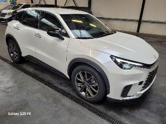 Voiture accidenté Lexus LBX Hybrid 1.5 100-KW Automaat Elegance 2025/1