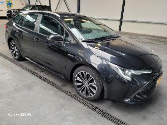 damaged passenger cars Toyota Corolla Touring Sports 1.8 72-KW Automaat Business-Intro 2019/5