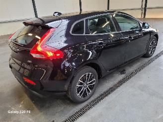 Volvo V-40 2.0 D2 88-KW Automaat 5drs Momentum picture 2