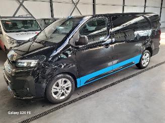 damaged commercial vehicles Opel Vivaro Lang 2.0 Diesel 130-KW Automaat Dubbel-Cabine 2024/11