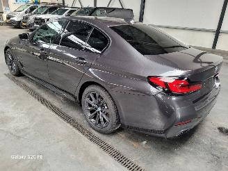 BMW 5-serie 520d Limo 120-KW Automaat M-Sport picture 2