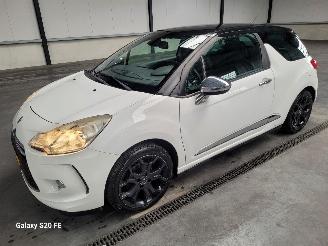 damaged passenger cars Citroën DS3 1.6 e-HDi 68-KW 3drs So Chic 2021/9