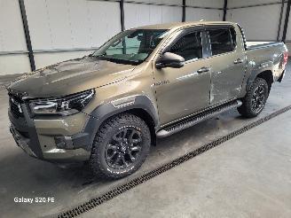 Unfallwagen Toyota Hilux 2.8 D-4D 150-KW Automaat 4-WD Invincible Dubbel-Cabine 2022/4