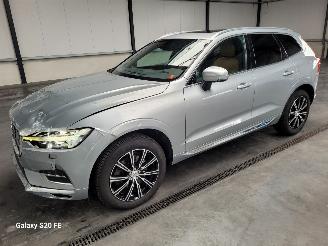 damaged passenger cars Volvo Xc-60 2.0 D4 140-KW Automaat AWD Inscription 2017/10